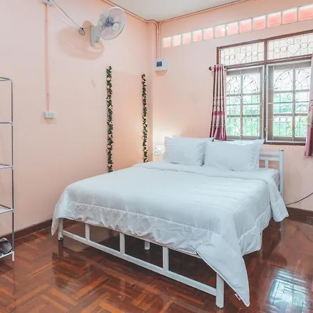 בנגקוק Gaiwandhanat Homestay מראה חיצוני תמונה