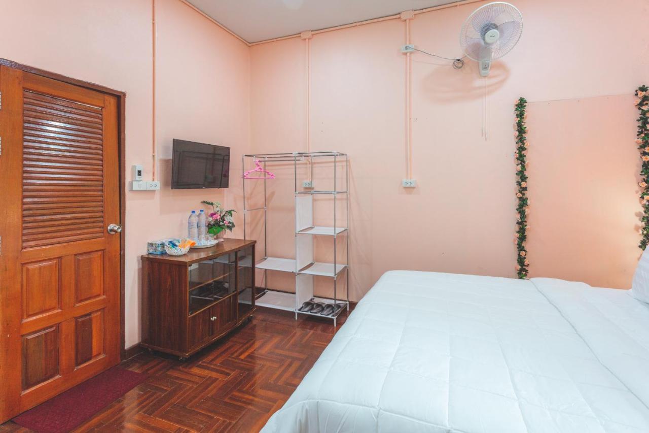 Gaiwandhanat Homestay Bangkok